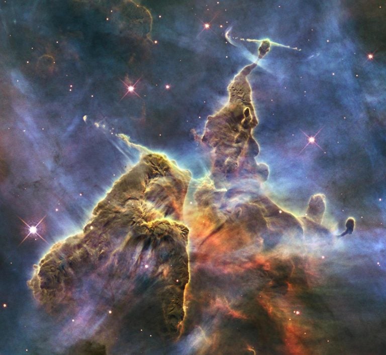 Amazing image of the Carina Nebula taken by the Hubble Space Telescope